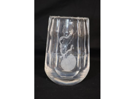 Orrefors Glass Vase With Seashell (D-29)