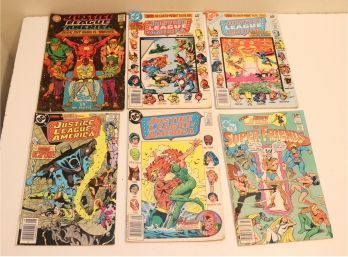 Dc Comic Book Lot: Justice League Of America & Super Friends (C-11)