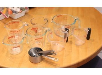 The Measuring Cup Lot Pyrex OXO
