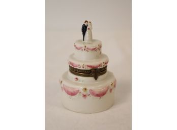 Wedding Cake Trinket Box Studio USA (A-95)