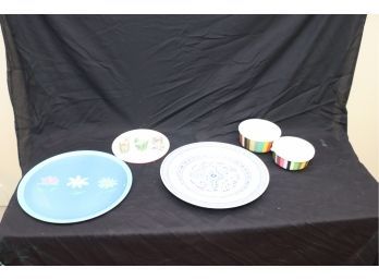 Plastic Plates Platters And Bowls (B-1)