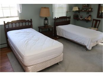 Pair Of Vintage Twin Size Beds Wooden Headboards With Metal Frames (G-16)