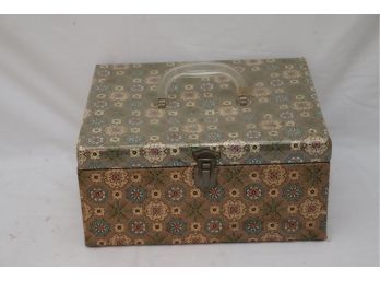 Vintage Sewing Box (N-54)