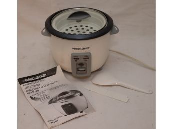 Black & Decker 6-cup Rice Cooker And Steamer  (N-38)