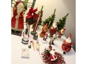 Christmas Decor Lot Santa Figurines (N-52)