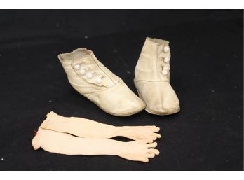 Antique Leather Doll Shoes And Gloves (T-16)