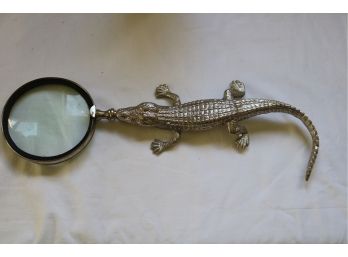Alligator Magnifying Glass