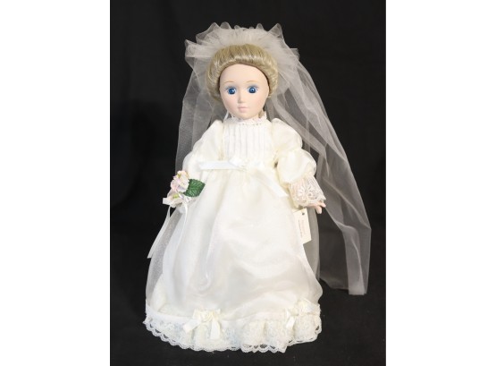 Danbury Mint - Margaret, An Empire Bride Doll (d-30)