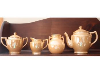 Vintage Elite B Lusterware Teapot Creamer Sugarbowl (D-16)
