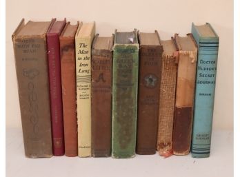 Antique/ Vintage Books (D-100)