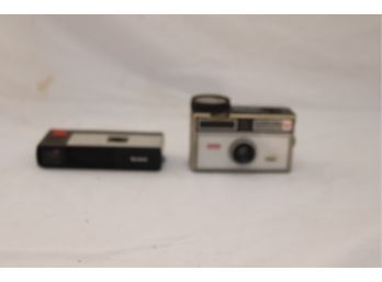 Vintage Pair Of Kodak Cameras (P-47)