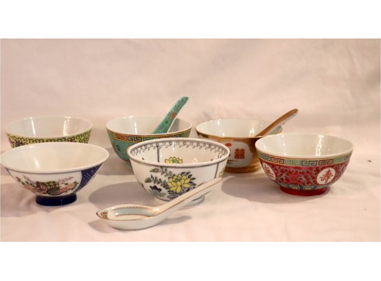 Chinese Bowls And Soup Spoons (S-48)