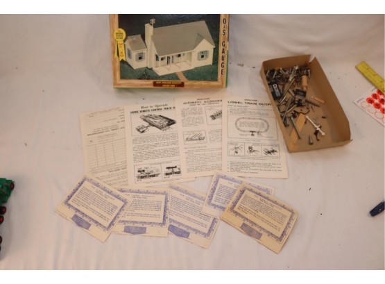 Miscelaneous Assorted Lionel Train Parts Manuals And More (S-81)