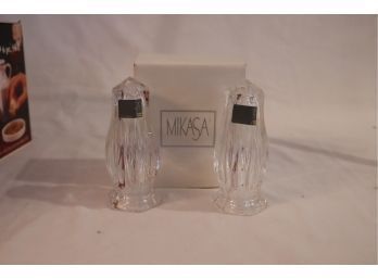 NEW IN BOX Mikasa Icicles Salt And Pepper Shakers (G-94)