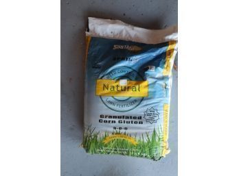Sealed Bag Sustane Naturally Spring Weed Control & Lawn Fertilizer Natural Corn Gluten