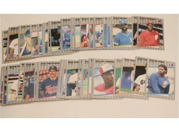 1989 Fleer Baseball Card Lot. (J-8)