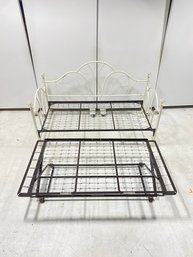 Vintage White Metal Openwork Daybed With Trundle