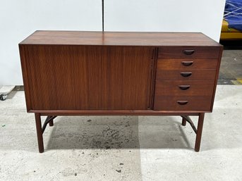 Vintage MCM Buffet With Accordion Door And (5) Drawers