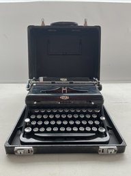 Vintage Royal Portable Typewriter In Case (not Tested)