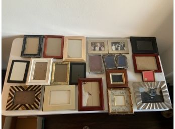 Box Of 20 Miscellaneous Picture Frames (Assorted Sizes)