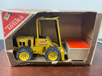 Tonka Forklift #1991 W/container In Box