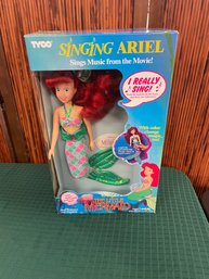 Disney Little Mermaid Singing Ariel