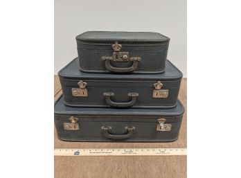 Matching Set Of 3 Vintage Luggage With Keys