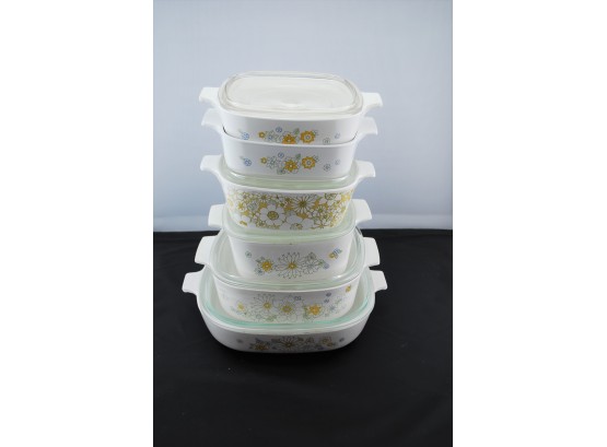 60s And 70s Daisy Floral Bouquet Corning Ware Set