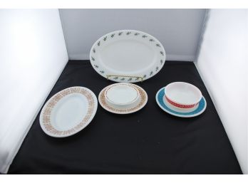 Pyrex And FireKing Tableware, Multi-patterend