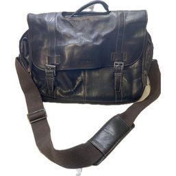 Kenneth Cole Reaction Brown Leather Messenger/ Laptop Bag