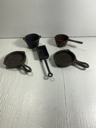 Lot Of 5 Antique Miniature Cast Iron Pieces Pans, Pots, And More