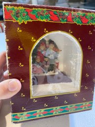 New In Box Carolers Poly Resin Stocking Holder