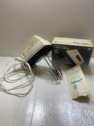 Vintage Working Eastern Electric 5 Speed Hand Mixer