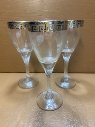 Set Pof 3 Dorothy Thorpe Crystal Champagne  Glasses Stemware