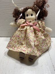 Berkeley Design Music Box Doll Plays ' Somewhere In Time'