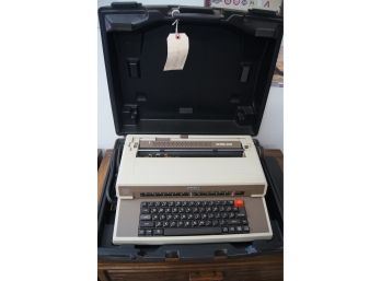 Royal Alpha 2001 Electronic Typewriter