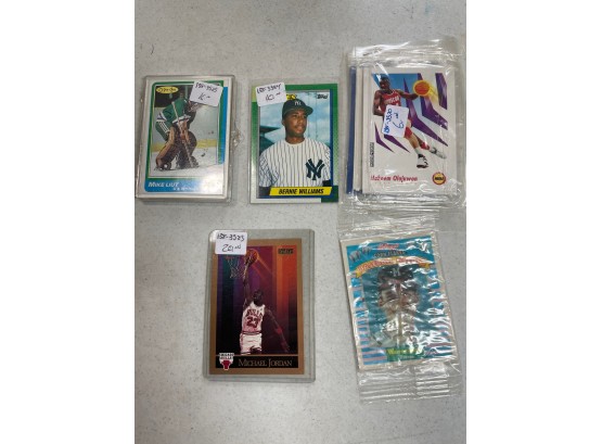 Small Lot Of Sports Cards