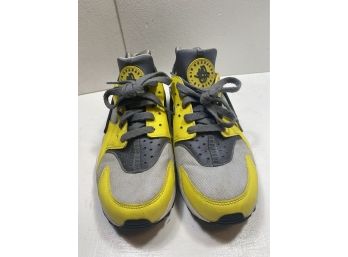 Yellow And Grey Nike Air Huarache Running Sneakers Size 8 1/2