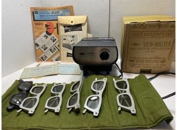 Sawyers View Master 300 Customs Projector With 3-D Glasses