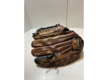 Easton Natural Series NAT99 13 1/2 Inch Left Hand Baseball Glove