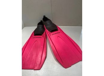 U.S Divers Pacifica Pink Flipper Fins Size 6 1/2-8