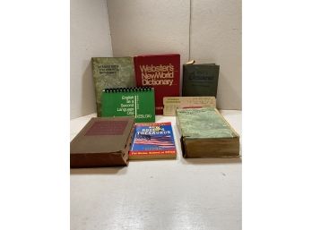 Lot Of 8 Vintage Dictionaries,thesauruses And Encyclopedia