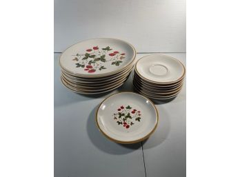 Sheffield Strawberries N' Cream Plate And Saucer Set