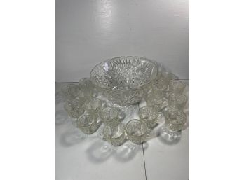 Vintage Punch Bowl With 16 Cups