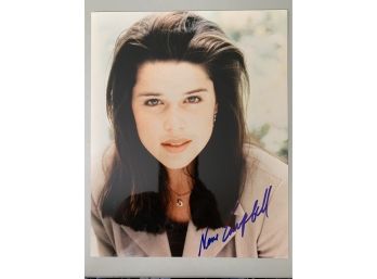 Signed 8 X 10 Glossy Photo Neve Campbell With COA - From Scream, Wild Things, And The Craft