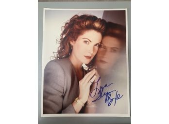 Signed 8 X 10 Glossy Photo Lara Flynn Boyle - From Dead Poet's Society, And Men In Black II