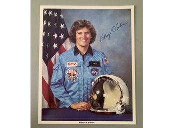 Signed 8 X 10 Glossy Photo Of American Astronaut Kathryn D. Sullivan