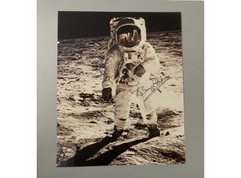 Signed 8 X 10 Glossy Photo Of American Astronaut Buzz Aldrin