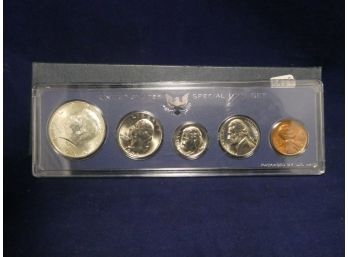 1966 United States  Special Mint Set  With 40 Percent Silver Half