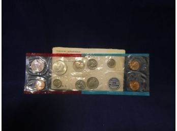 1970 United States 10 Coin P & D Mint Set With 1970 D Key Date Kennedy Half Dollar